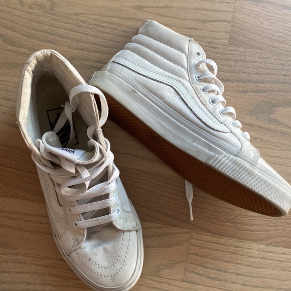 Vans, white canvas high tops - Picture 6 of 6